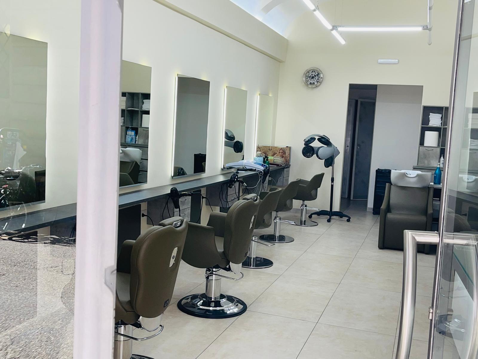 Esterno del salone Hair Control